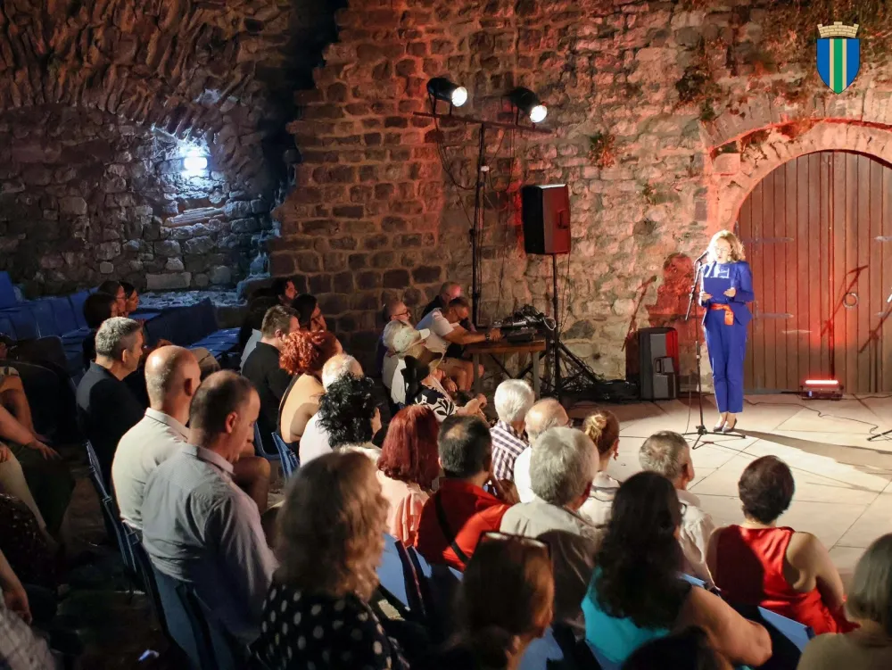 Održana manifestacija "U ime Crvenih ko&scaron;ulja"