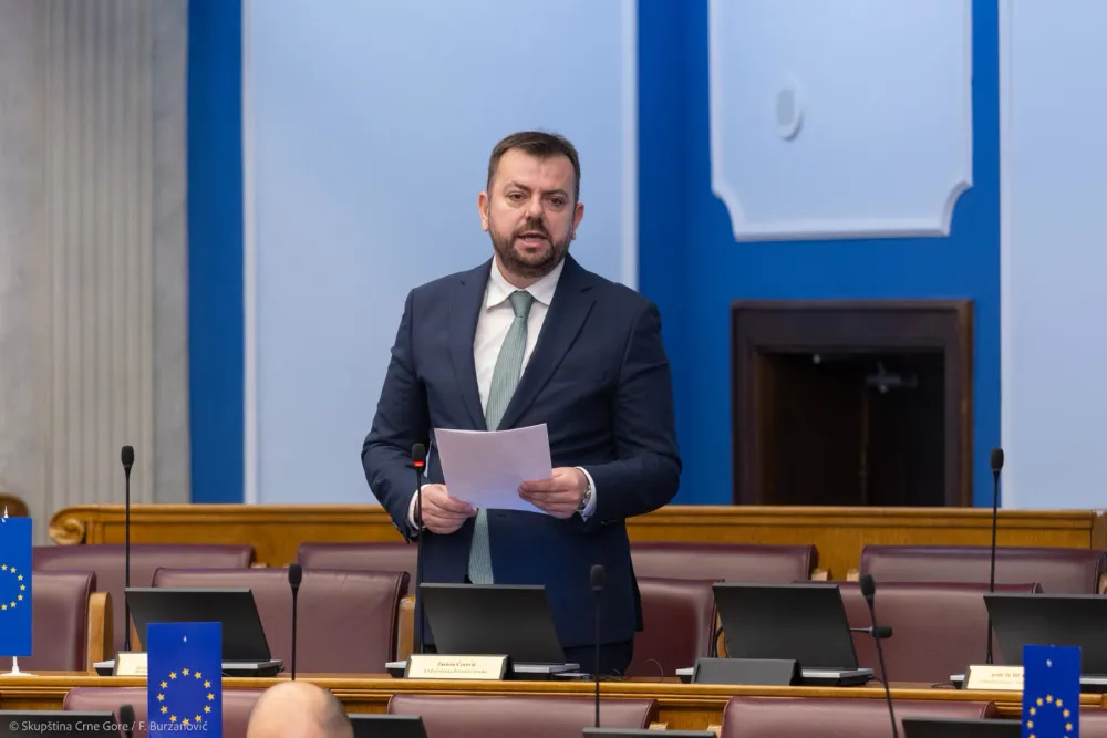 Jasmin Ćorović za "Dan": Bo&scaron;njačka stranka vidi bosanski kao treći jezik u Crnoj Gori