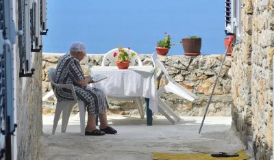 Podaci Eurostata za 2022. godinu: Penzioneri u Crnoj Gori primali četiri puta manje nego u EU