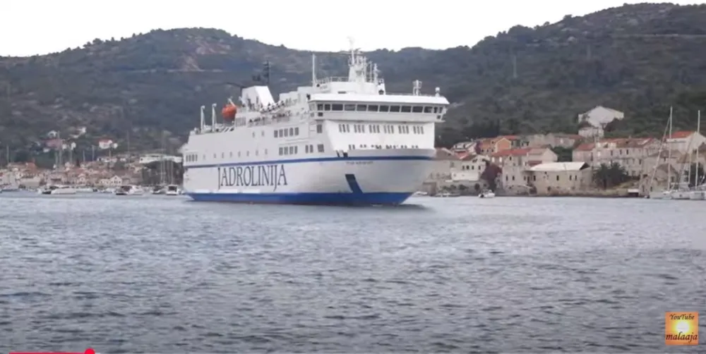 Split: Trajekt udario u dva broda, jedan potonuo