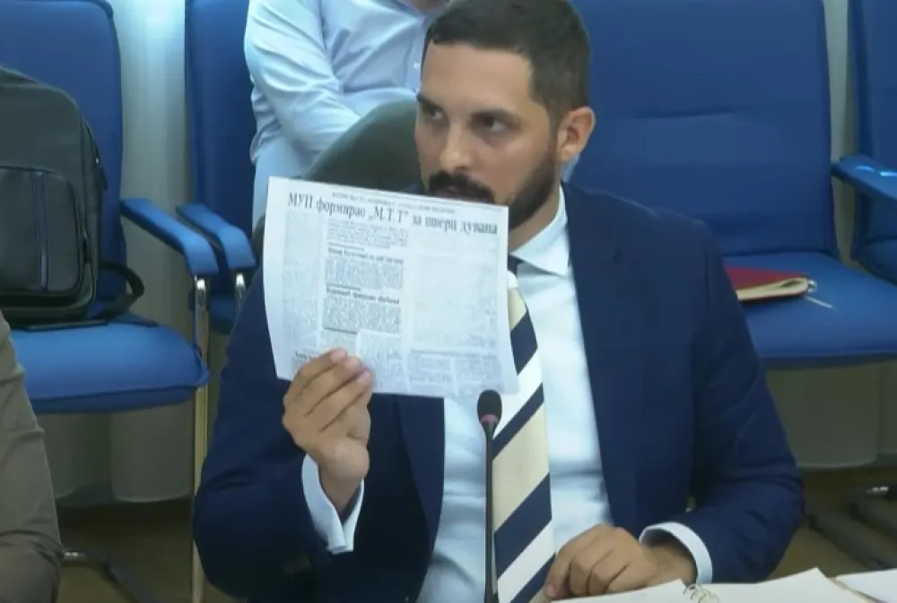 Tekst "Dana" iz 2002. o &scaron;vercu cigareta