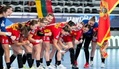 Mlade "lavice" slavile na premijeri