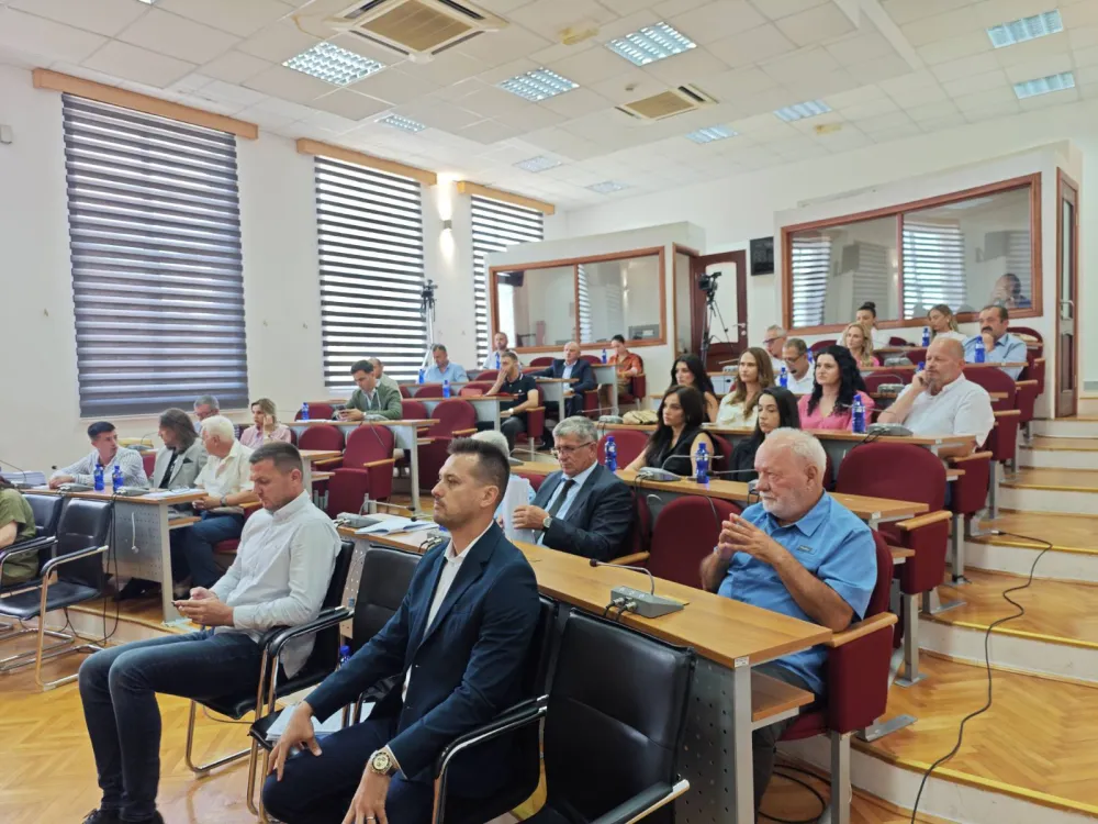 Sjednica SO Tuzi: Nekome je interes da se granice ne dogovore