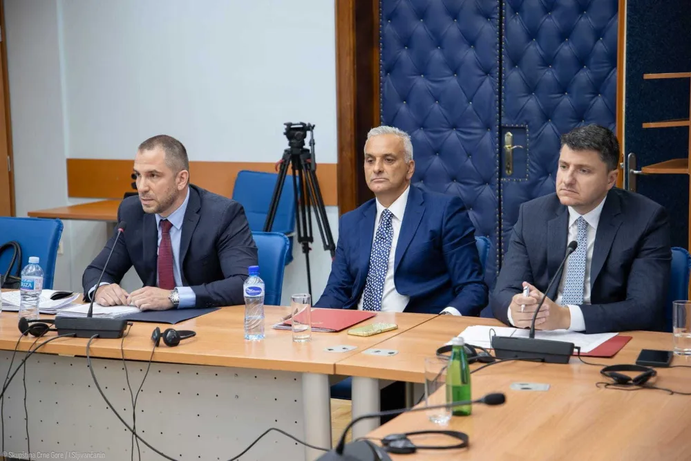 Korak naprijed u saniranju diplomatske mreže