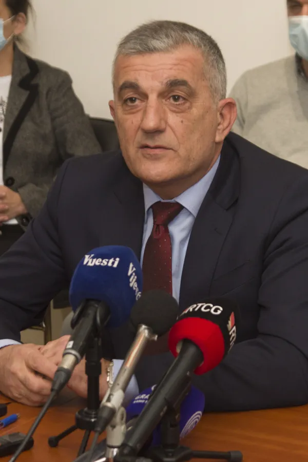 Bojanić: Moralno posrnuće, politička i materijalna korupcija članova Odbora direktora COTEE biće danas na provjeri