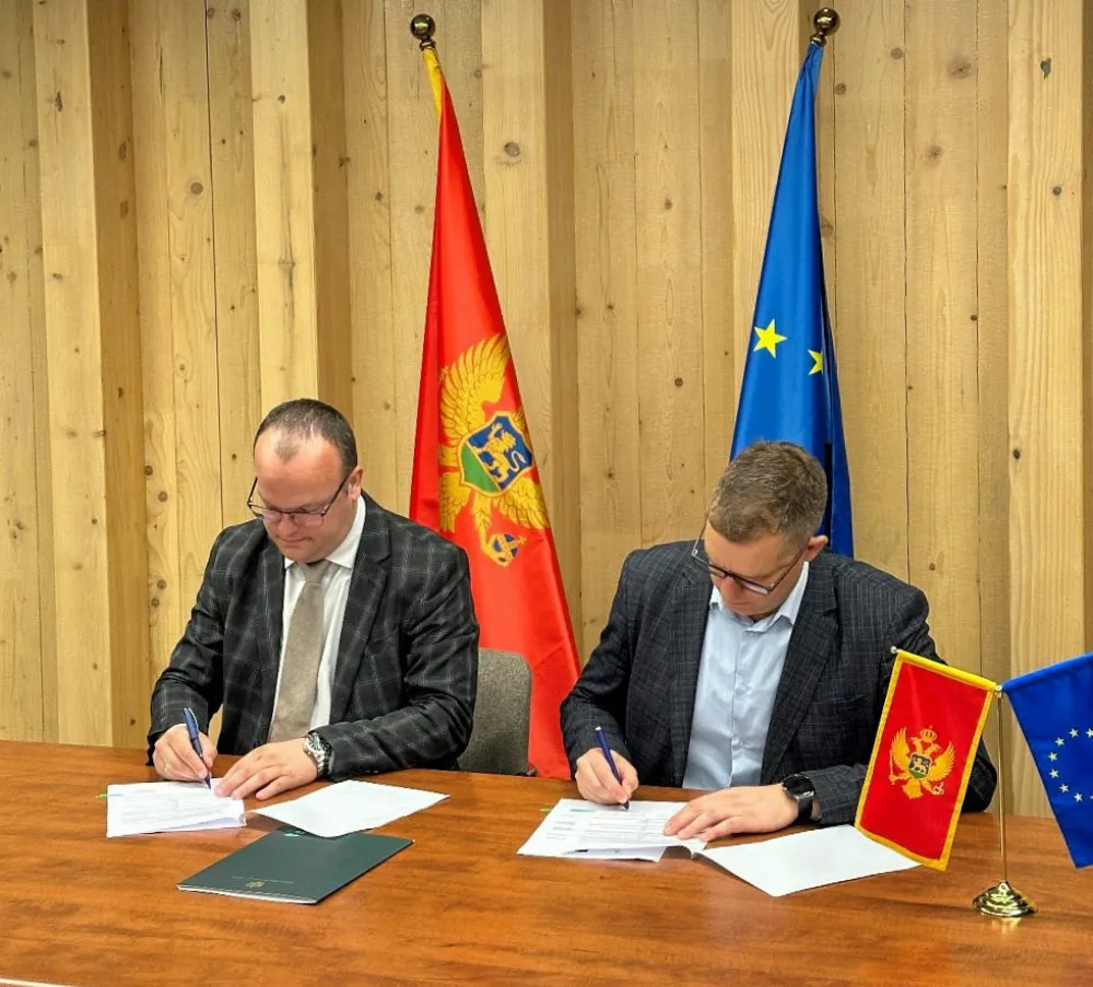 Potpisivan ugovora između Eko-fonda i Ministarstva ekologije: Manje plastike za vi&scaron;e prirode