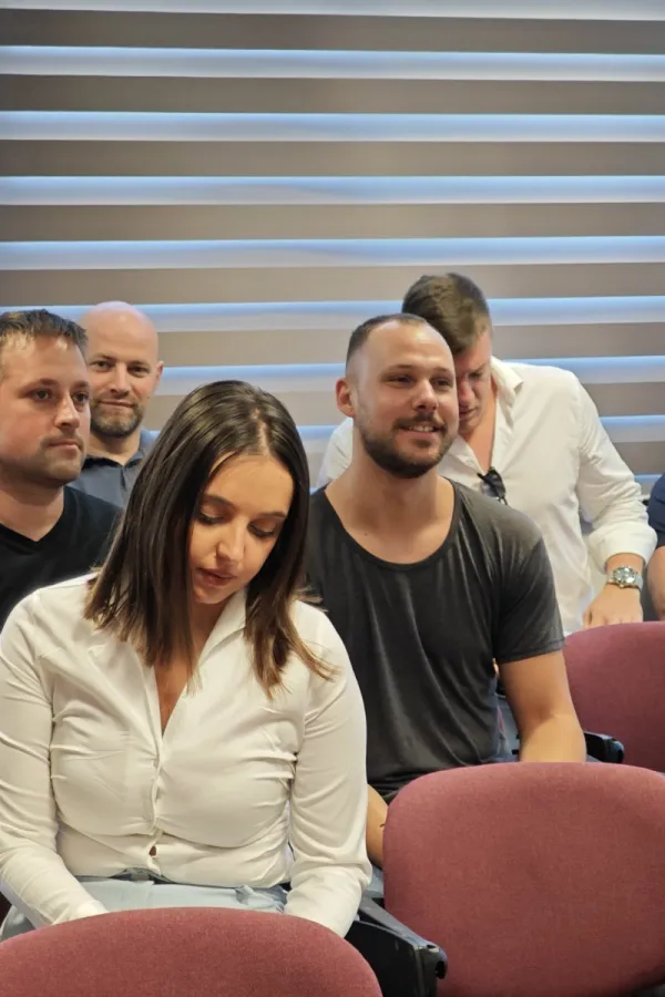 Sukob interesa - dok stanari traže ti&scaron;inu, buka je kafanama zarada