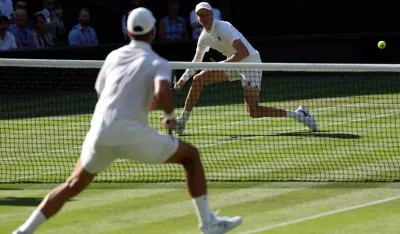 Janik Siner nadigrao Đokovića