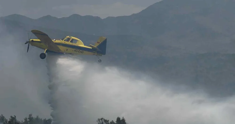   Avion gasi pozar na Gornjem Stravču