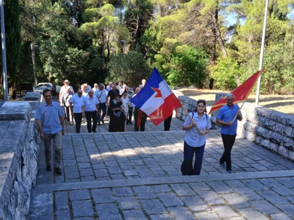 (FOTO) Radojević: Neka je slava herojima i vitezovima trinaestojulskih ustanika