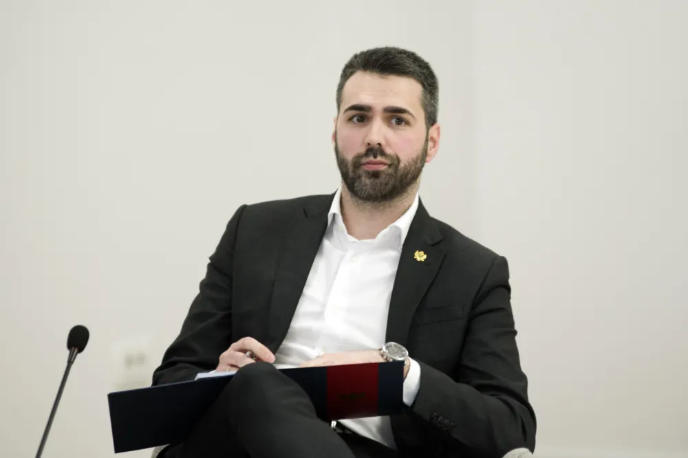 Krvavac podržao Mujovića: Zarad nekih uskih interesa unižava se javna scena