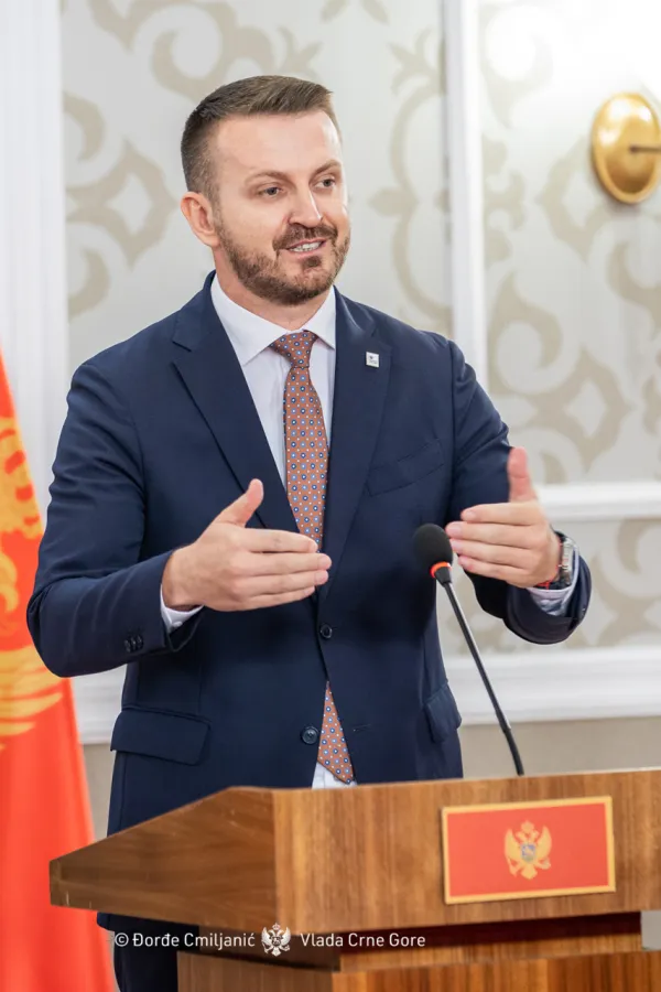 Dukaj: MJU predložilo da predsjednik op&scaron;tine i njegov zamjenik moraju biti različitog pola