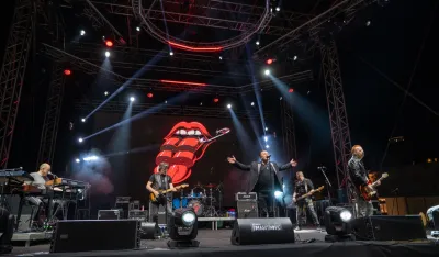 Spektakularnim koncertom Prljavog kazali&scaron;ta, u Budvi obilježen Dan državnosti