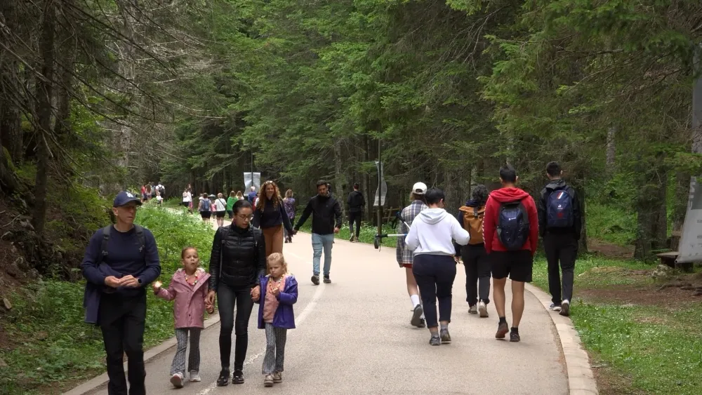 (VIDEO) Nacionalni park Durmitor bilježi dobru posjećenost, veliko interesovanje turista iz baltičkih zemalja za Crnu Goru