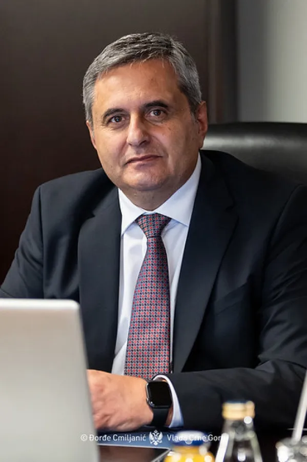 Mreža NVO sjevera: Radunović &scaron;alje poruku da je zakon bio i ostao opcioni okvir za snalažljive, moćne i bezobzirne