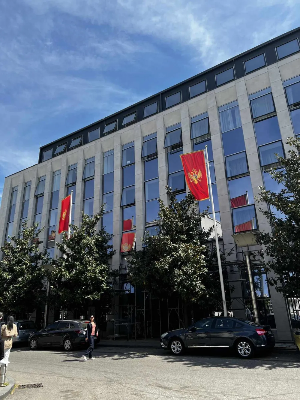 Pripadnici kriminalne organizacije optuženi&nbsp;za krijumčarenje 350 migranata&nbsp;odbacili optužbe: Jedni taksirali, drugi se bavili hotelijerstvom