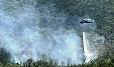 Požar na brdu Tović danima aktivan: Kuće nijesu ugrožene, vatrogasci prate situaciju