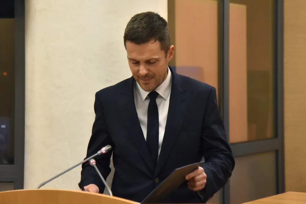 Vlada plaća &scaron;to Glavni grad poklanja