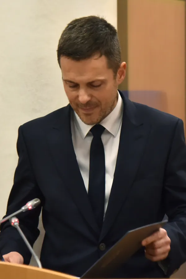 Vlada plaća &scaron;to Glavni grad poklanja