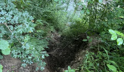 Mje&scaron;tani traže da se sanira put prekinut klizi&scaron;tima i zarastao u &scaron;iblje