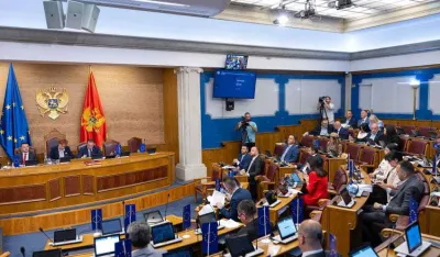 (VIDEO) Janović: Kr&scaron;ite Evropsku konvenciju o ljudskim pravima; Hadžić: Nijedno pravo ne smije da poni&scaron;tava druga prava