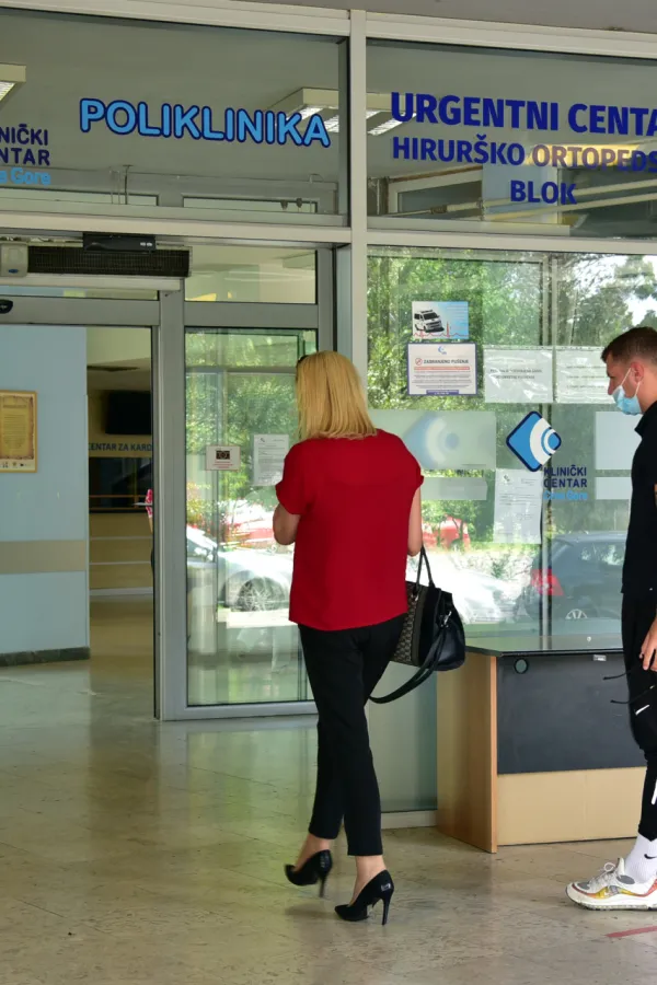 Medicinske sestre i tehničari pozvali kolege na protest: Za sat rada u Kliničkom centru plaćeni 3,4 eura