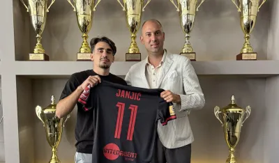 Nikola Janjić i menadžer Milo&scaron; Pavićević