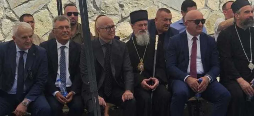 Mitropolit Metodije dodijelio Jokoviću gramatu u znak zahvalnosti za posvećenost Crkvi