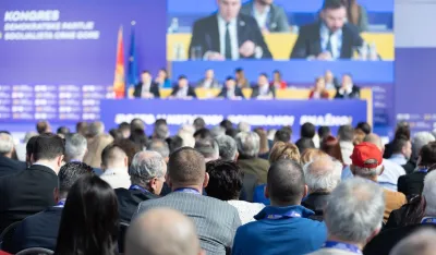 DPS: &Scaron;ćepanović ostavljen sam da brani nemoguće, napu&scaron;tanje fotelja ne dolazi u obzir kada su u pitanju Demokrate