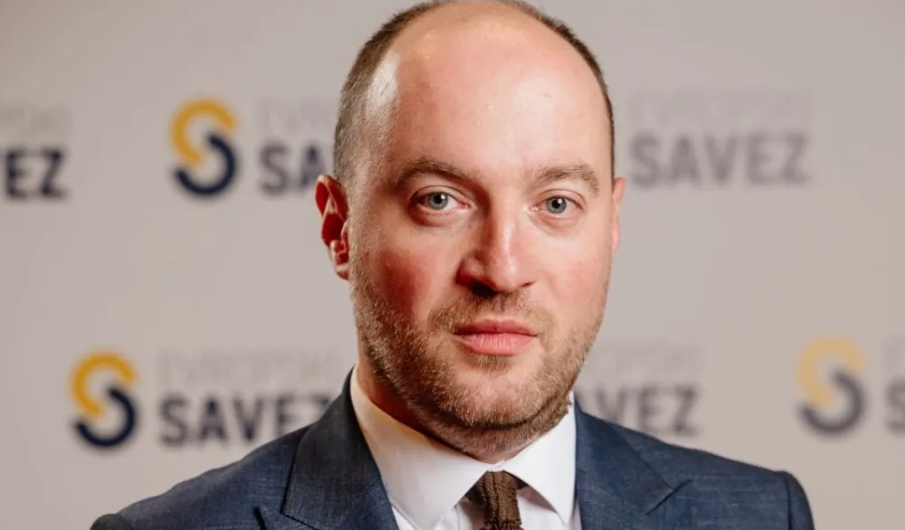 Stanić Spajiću: Nije valjda strah od NSD toliko veliki, kad vidimo čiji je Mitrović član, aktivista i batina&scaron;