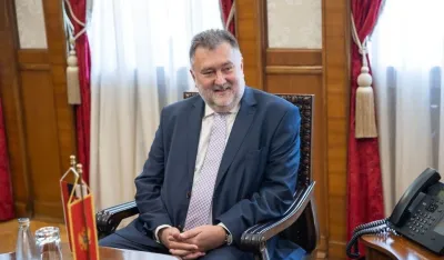 Gandel za "Dan": Dio političke elite svjesno ne želi da vidi Crnu Goru u EU