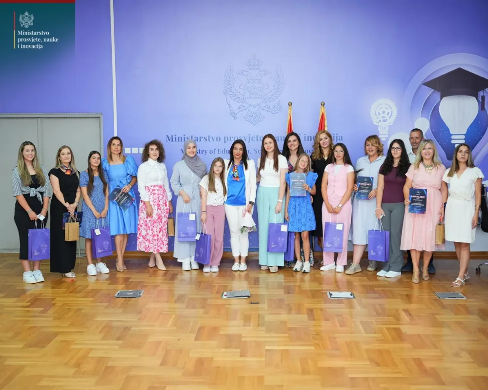 Dodijeljene nagrade dobitnicama konkursa &bdquo;Žene u nauci &ndash; inspiracija za budućnost&ldquo;