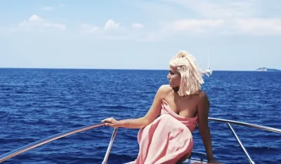 Lena Kovačević objavila pjesmu "Tako treba"