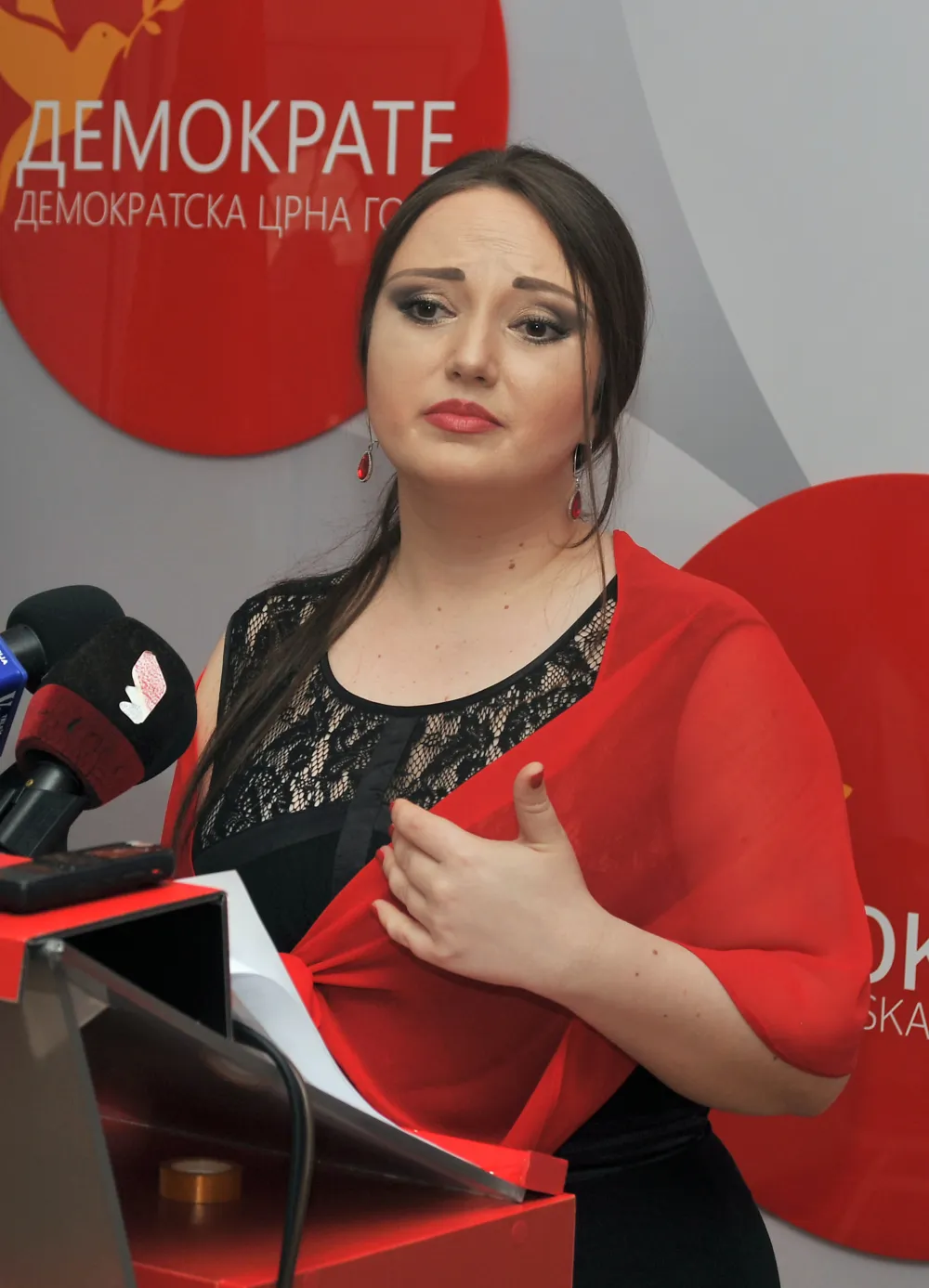 Minić: Rađenoviću, DPS-u i kriminalcima smeta hrabar, čist i profesionalan direktor Uprave policije