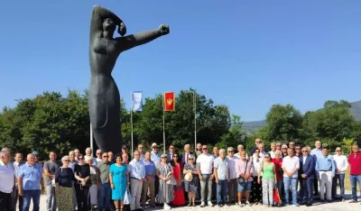 Delegacija STEGA položila vijenac na mjestu stradanja 52 mladih antifa&scaron;ista na Lazinama