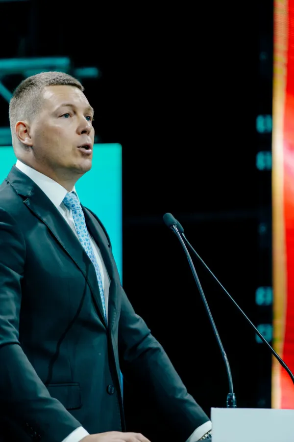 Adžić: Svjedočimo institucionalnom slomu, neophodna rekonstrukcija Vlade ili vanredni izbori