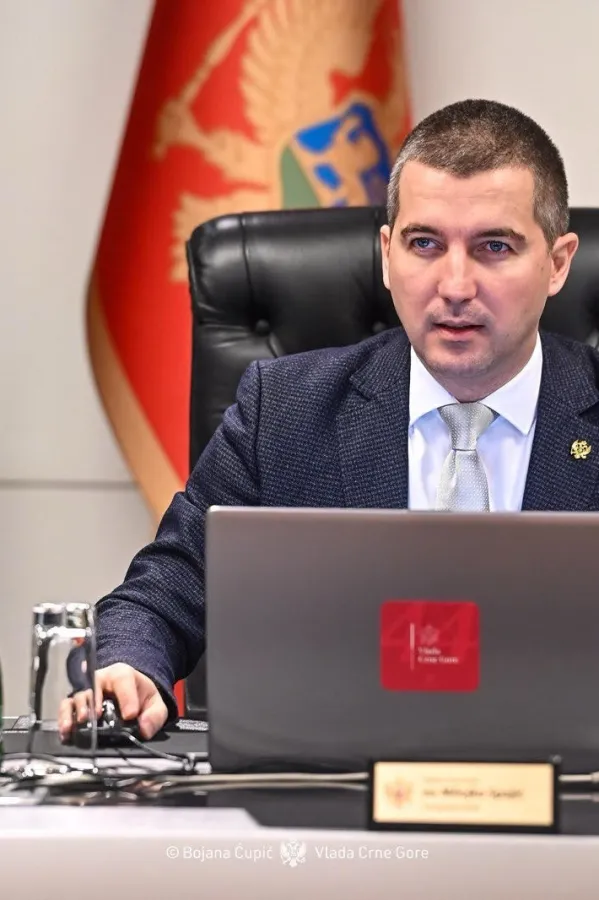 Bečić: Mjere Vlade Ujedinjenog Kraljevstva snažan signal odlučnosti u globalnoj borbi protiv organizovanog kriminala