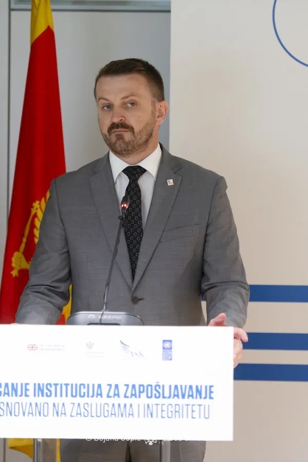 Dukaj: Rad institucija mora biti zasnovan na kompetencijama, zaslugama i integritetu