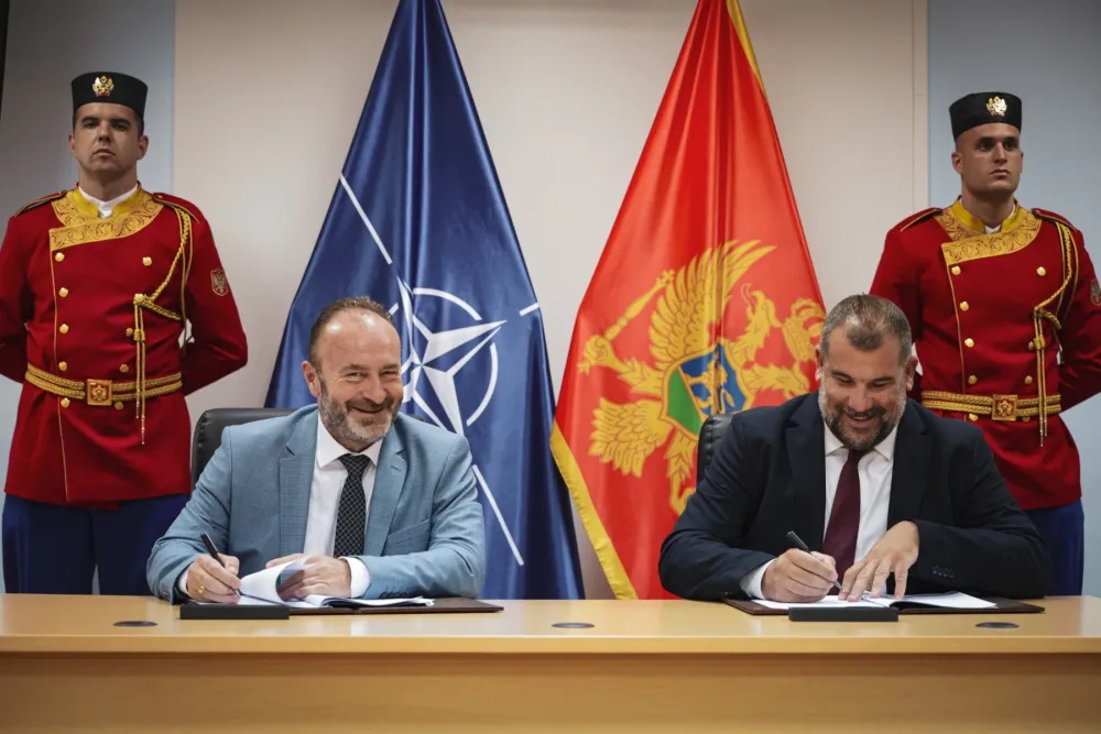 Potpisan Sporazum o saradnji Ministarstva odbrane CG i Kontrole letenja Srbije i Crne Gore