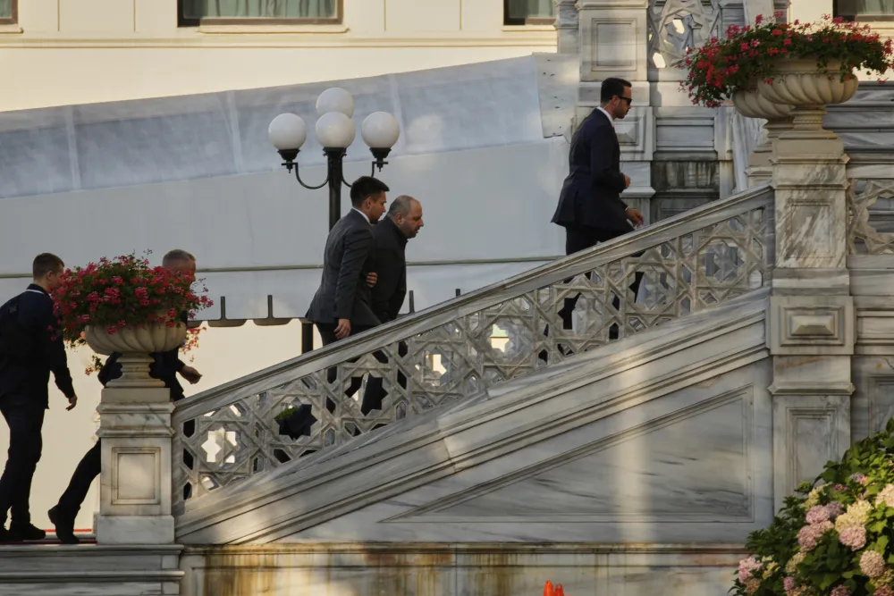 U toku sastanak delegacija Rusije i Ukrajine u Istanbulu
