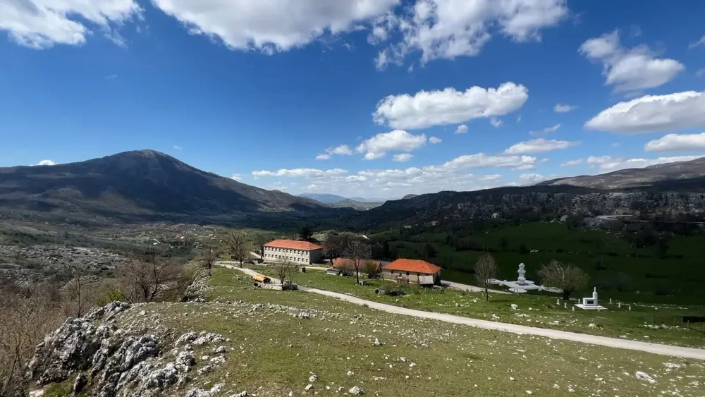 Tragedija u Goliji: Ubio dvogodi&scaron;nju kćerku pa sebe