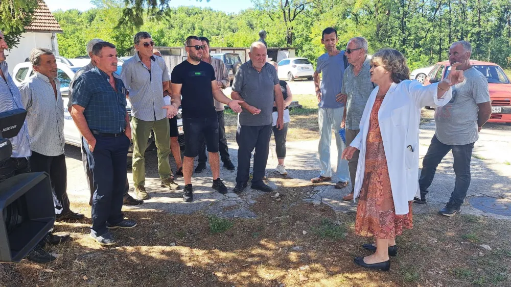 Мјештани са др Вером Булатовић