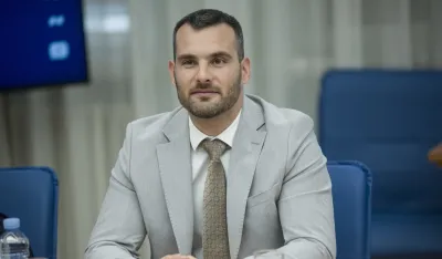 Janović: Ko potencira nacionalne teme, ne može biti partner PES-u