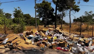 Prodavci na Kamionskoj pijaci žale se na lo&scaron;e uslove:&nbsp;Grabe se za parking, svuda smeće