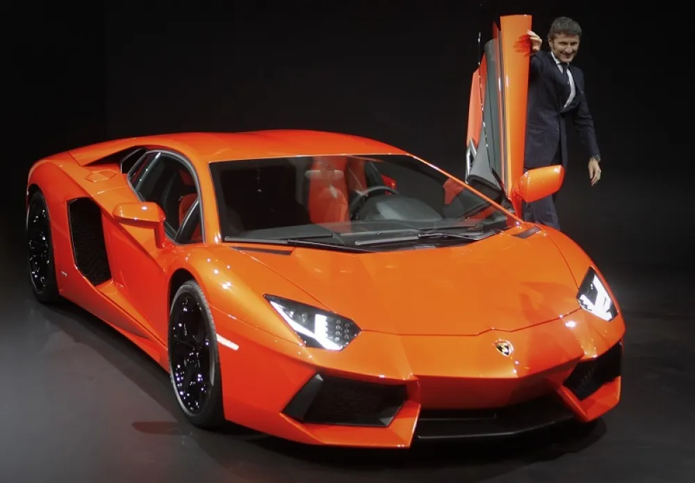 Lamborghini načinio ozbiljan propust: Vrata se zatvaraju sama od sebe, mogu da povrijede vozača