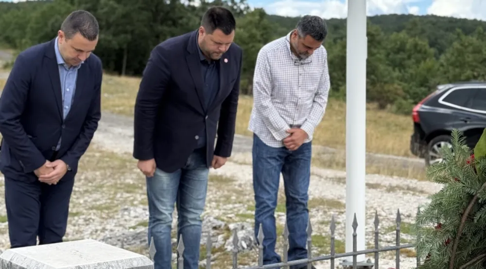 Kovačević položio vijenac na spomen-obilježje vučedolskim junacima