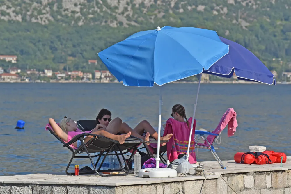 ANKETA: Da li imate dovoljno novca za ljetovanje?