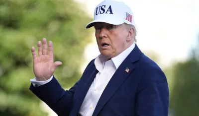 Predsednik Sjedinjenih Američkih Država Donald Tramp izjavio je da će dozvoliti izbeglicama iz Ukrajine da ostanu u SAD do kraja rusko-ukrajinskog rata.