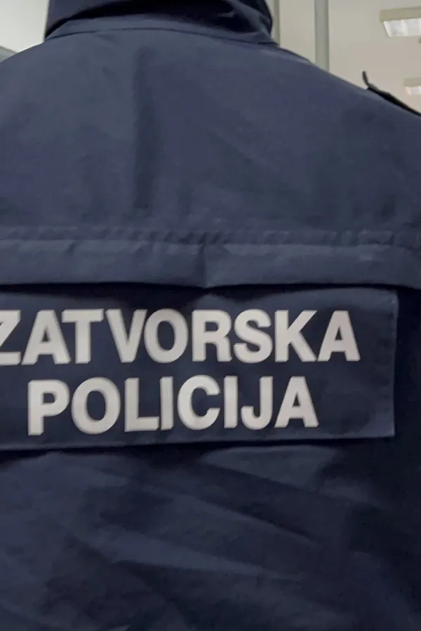 Da nadoknade &scaron;tetu, zatvorenici moraju biti na slobodi