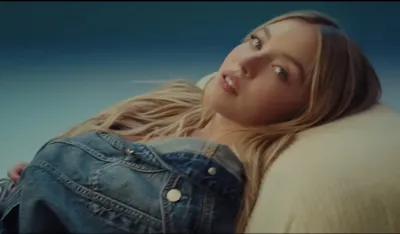 Nova reklama Sidni Svini&nbsp;izazvala je pometnju na mrežama: Zbog igre riječima nižu se optužbe za nacizam